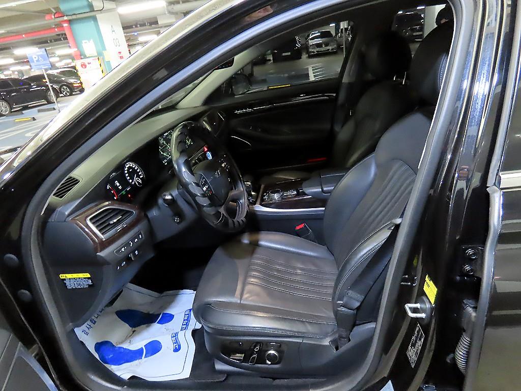 Genesis EQ900 - Vista 6