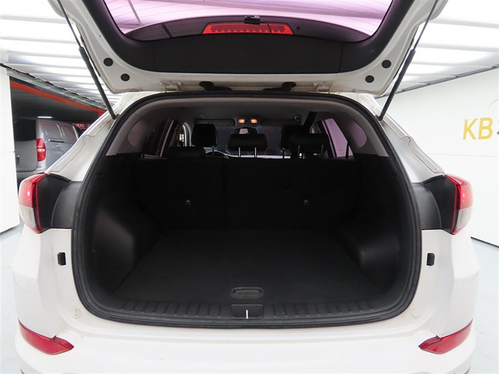 HYUNDAI Tucson 2017 Blanco - Importación desde Corea - HF Imports Iquique - Foto 18