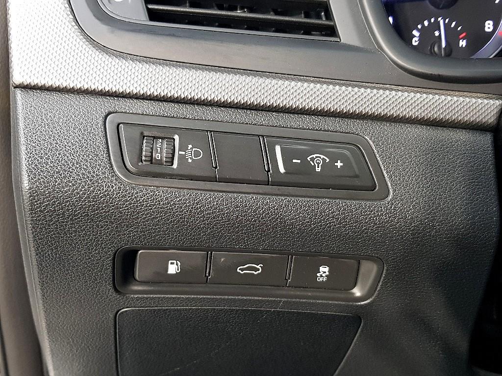 HYUNDAI Sonata - Vista 11