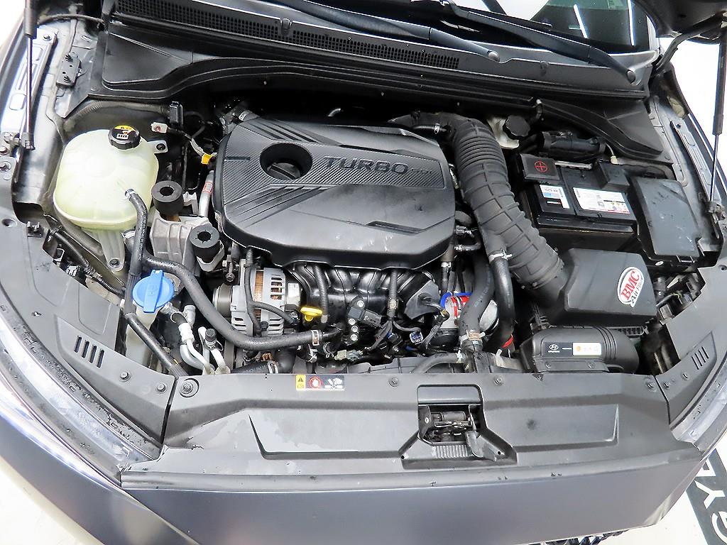 HYUNDAI Veloster 2018 Negro - Importación desde Corea - HF Imports Iquique - Foto 19