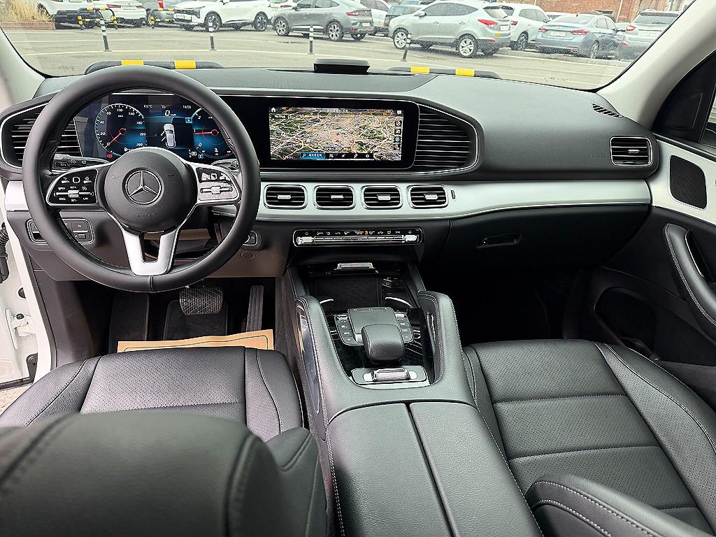 Mercedes Benz GLE Class - Vista 5