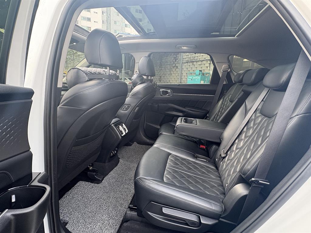 KIA Sorento - Vista 10
