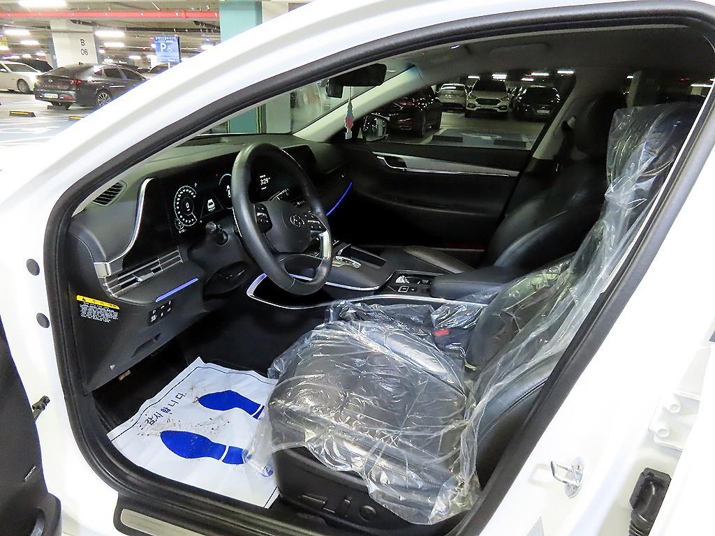 HYUNDAI Grandeur - Vista 6