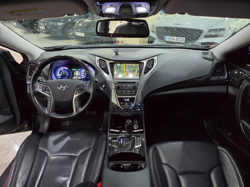 HYUNDAI Grandeur - Vista 8