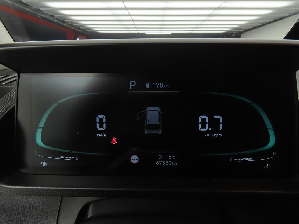 HYUNDAI Casper - Vista 9