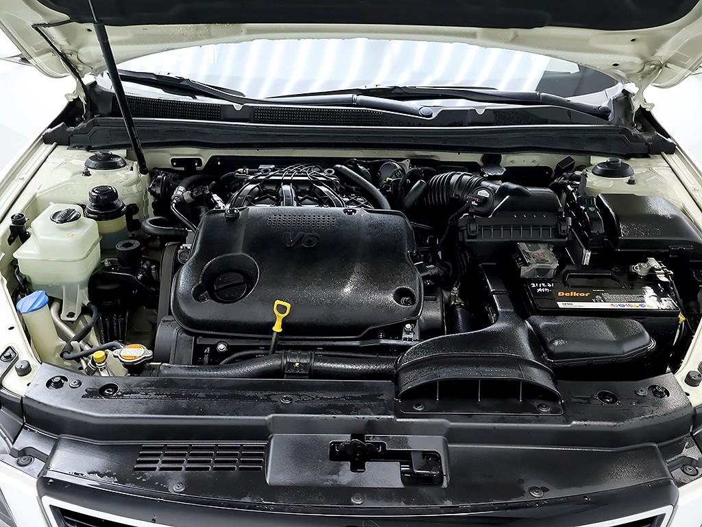 KIA K7 2011 Blanco - Importación desde Corea - HF Imports Iquique - Foto 7