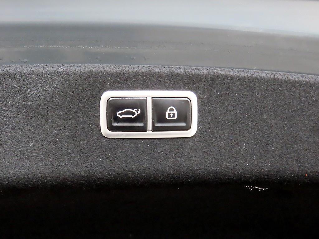 Genesis G80 - Vista 10