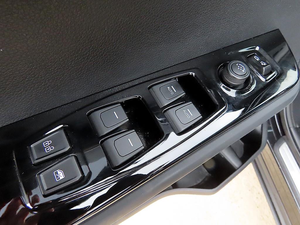 Ssangyong Torres - Vista 12