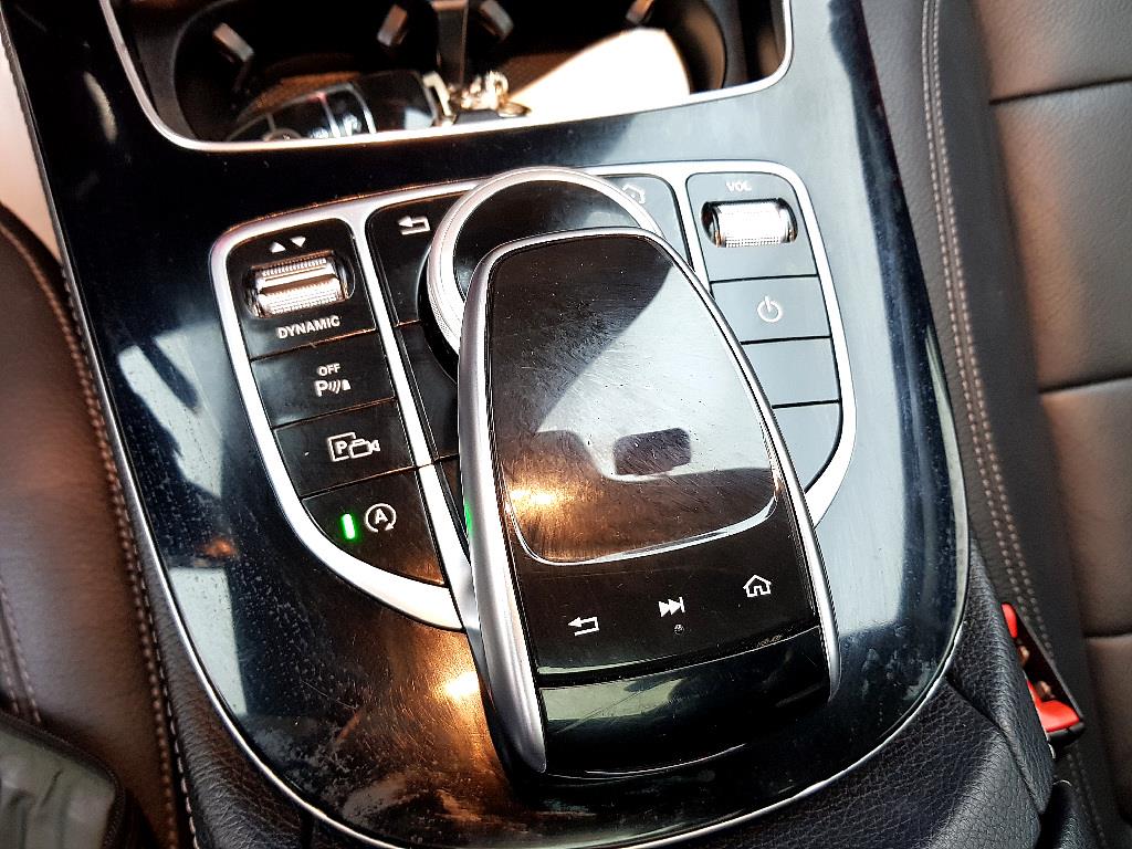 Mercedes Benz E class - Vista 12