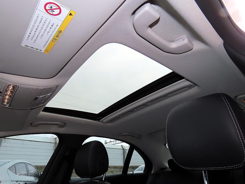 Mercedes Benz C Class 2018 - Importación desde Corea - HF Imports Iquique - Foto 18