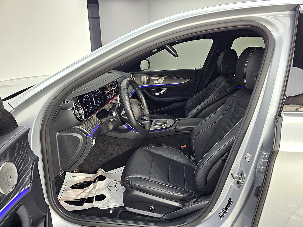 Mercedes Benz E class - Vista 8