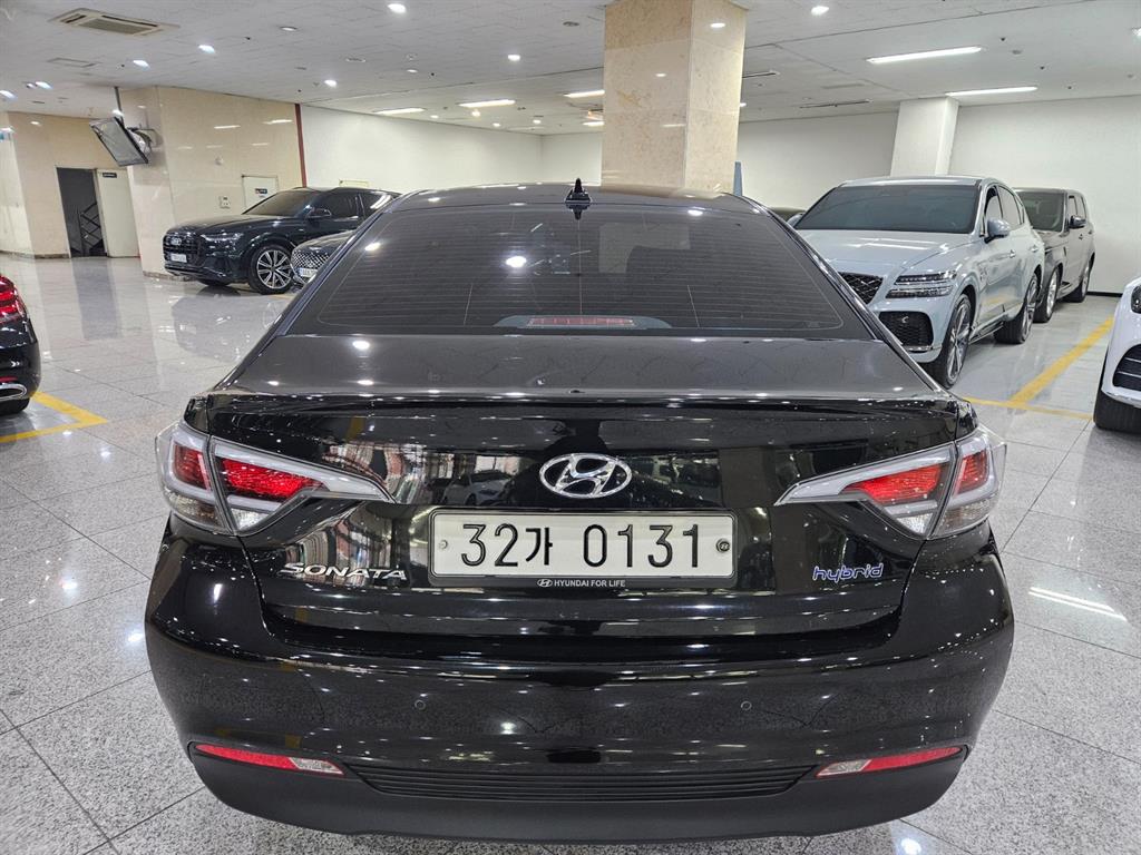 HYUNDAI Sonata - Vista 4