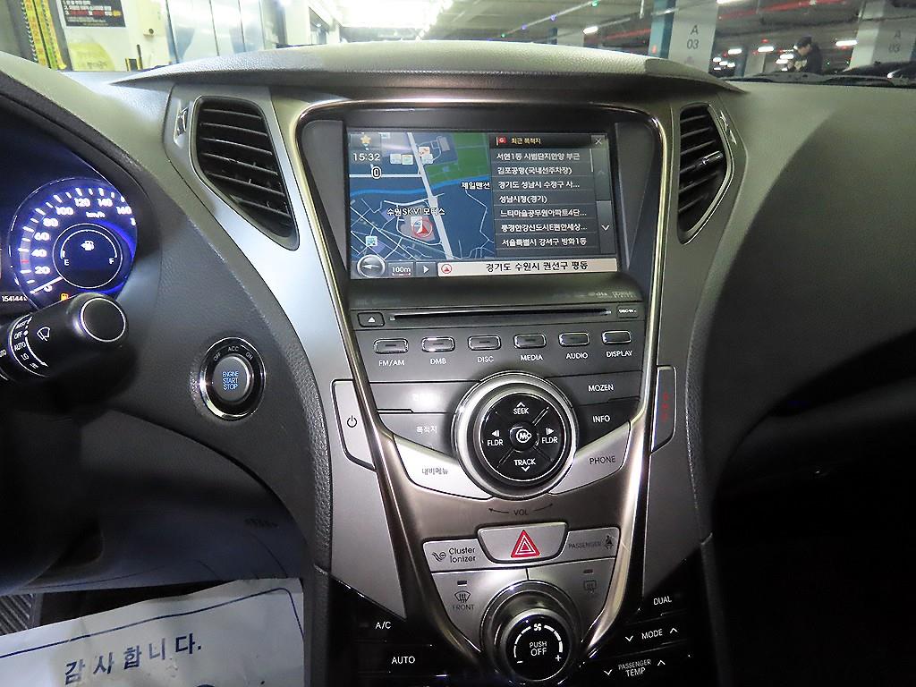 HYUNDAI Grandeur - Vista 11