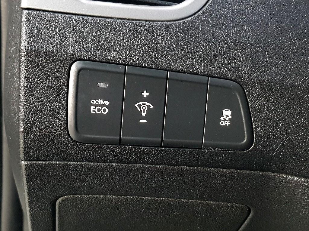 HYUNDAI Avante - Vista 12