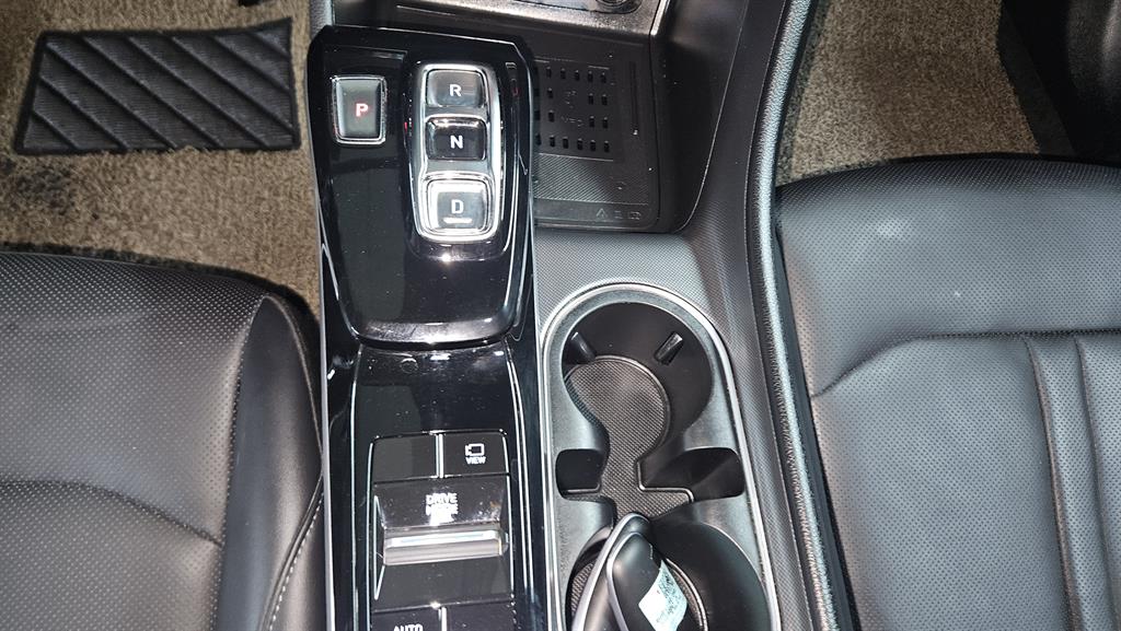 HYUNDAI Sonata - Vista 6