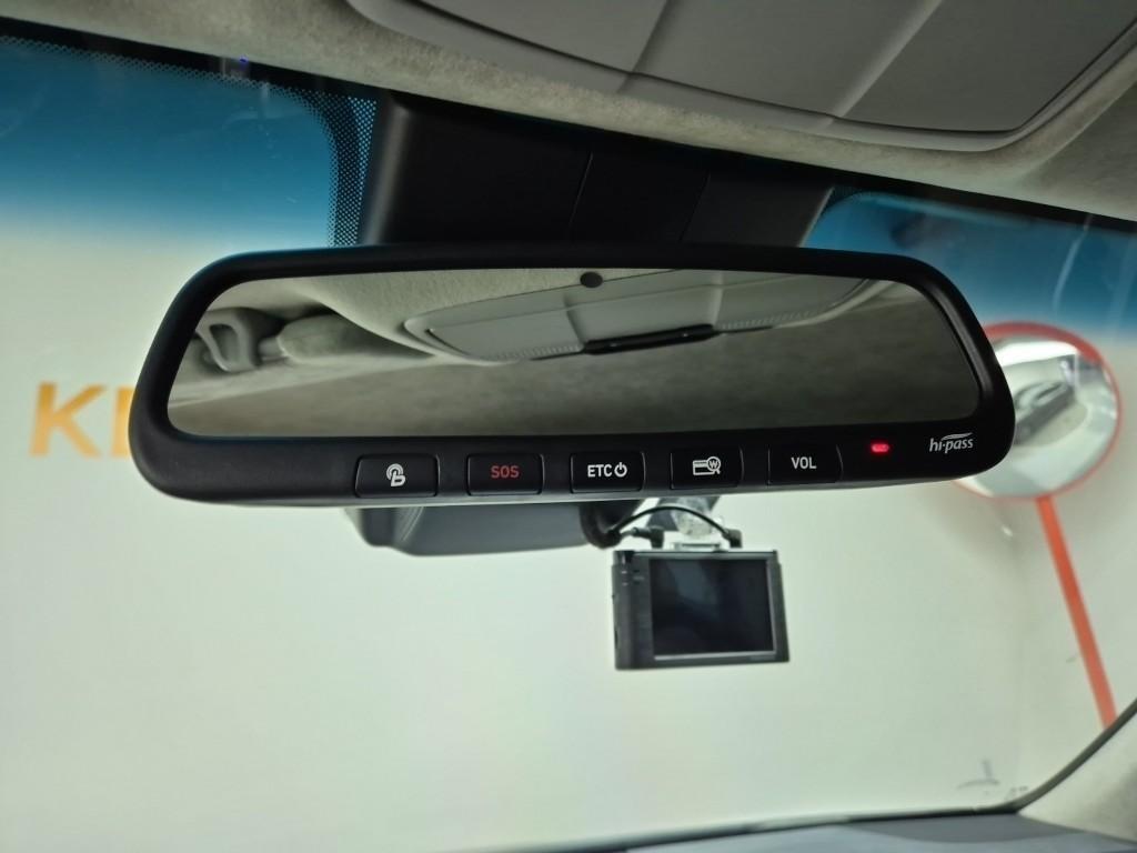 HYUNDAI Grandeur - Vista 12