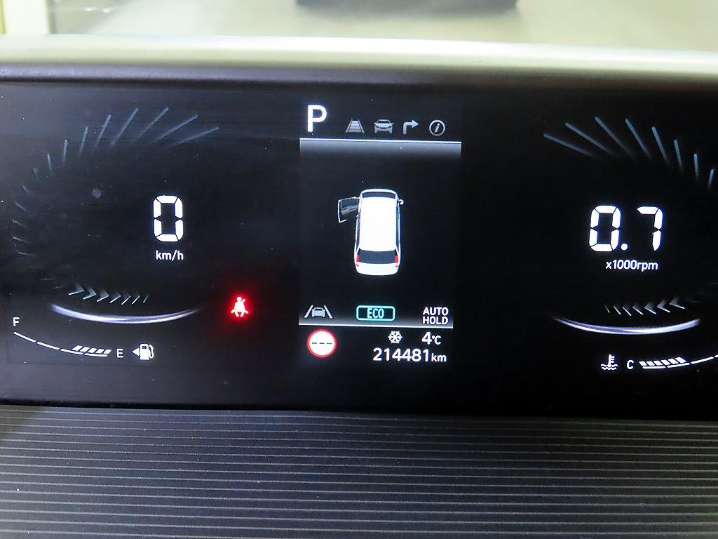 HYUNDAI Staria - Vista 9