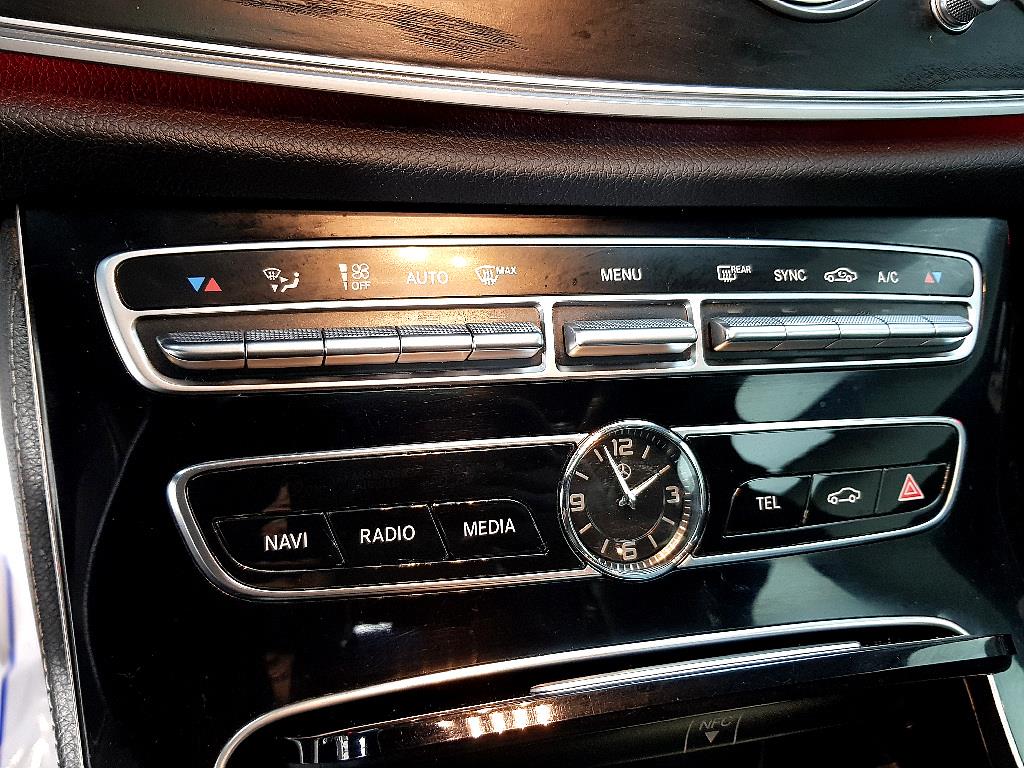 Mercedes Benz E class - Vista 11