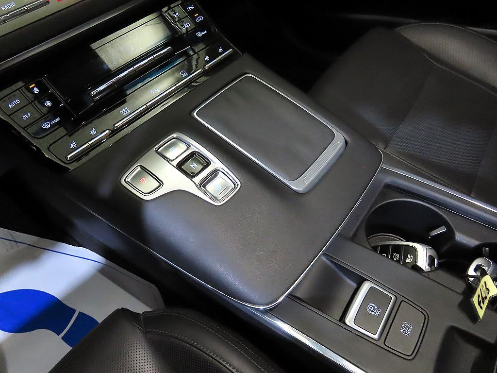 HYUNDAI Grandeur - Vista 12