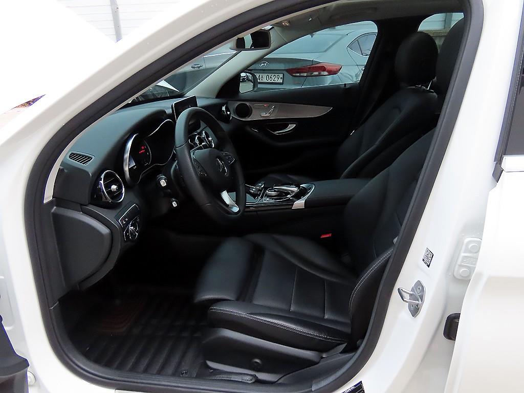 Mercedes Benz C Class - Vista 5