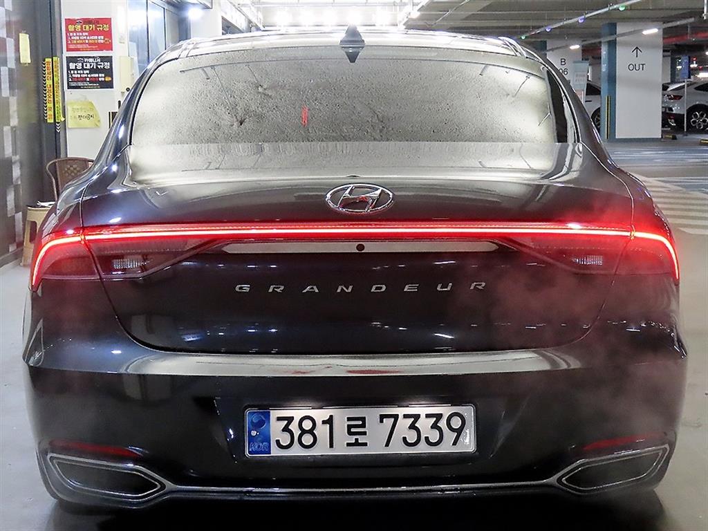 HYUNDAI Grandeur - Vista 5