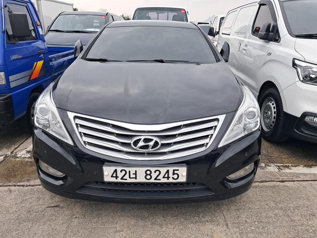 HYUNDAI Grandeur - Vista 2