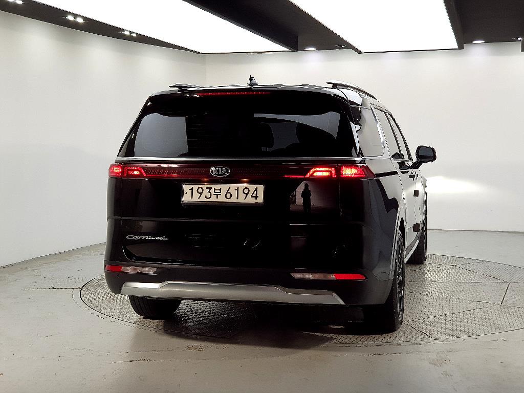KIA Carnival - Vista 4