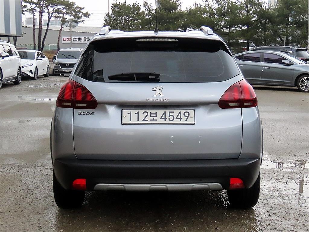 Peugeot 2008 - Vista 4