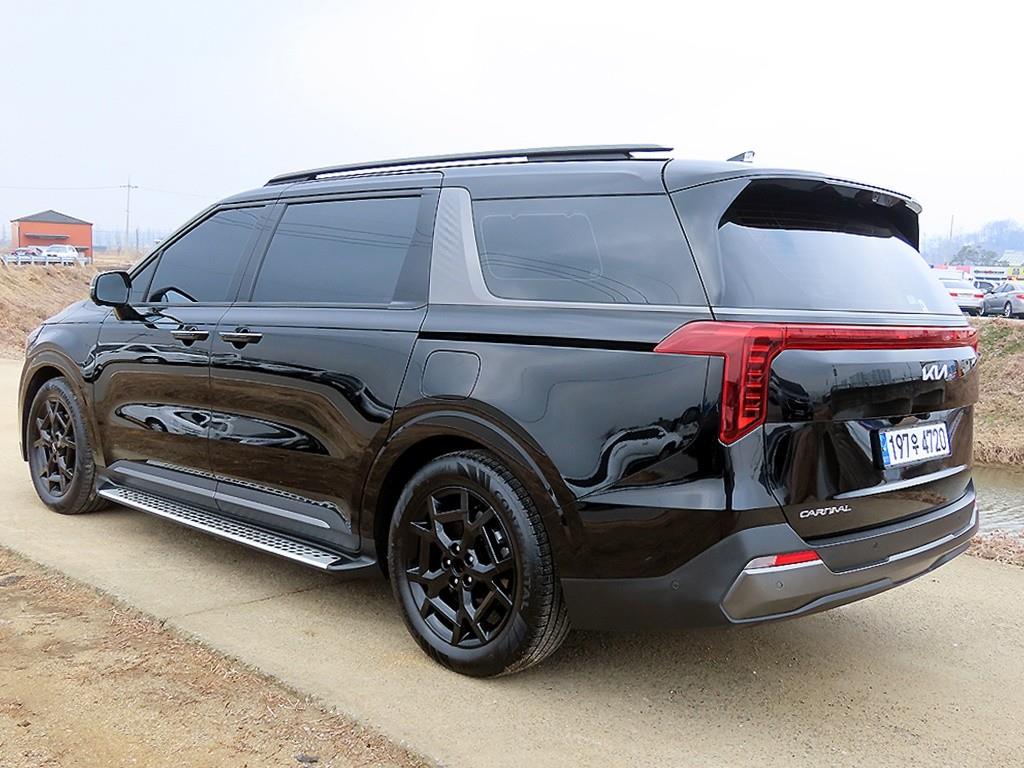 KIA Carnival - Vista 3