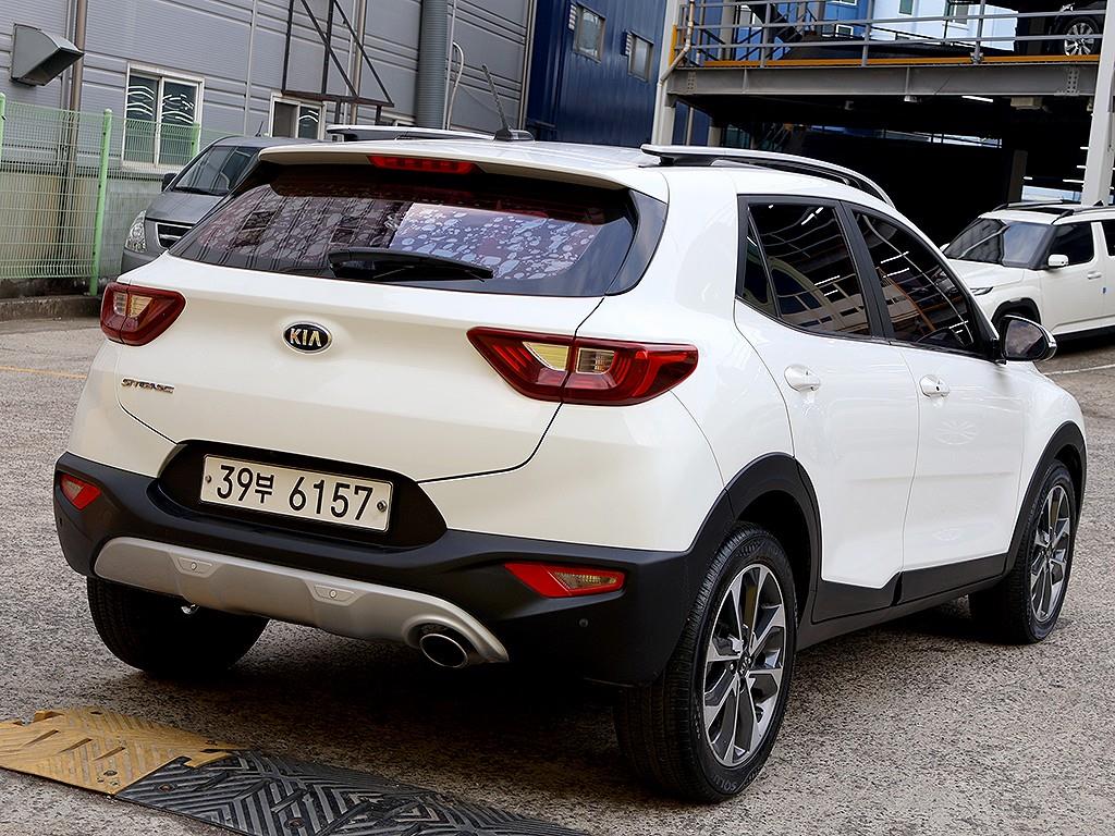 KIA Stonic - Vista 7