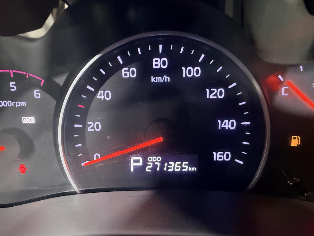 KIA Carnival - Vista 6