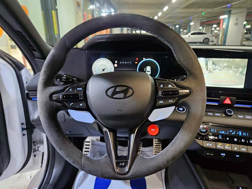 HYUNDAI Avante - Vista 8