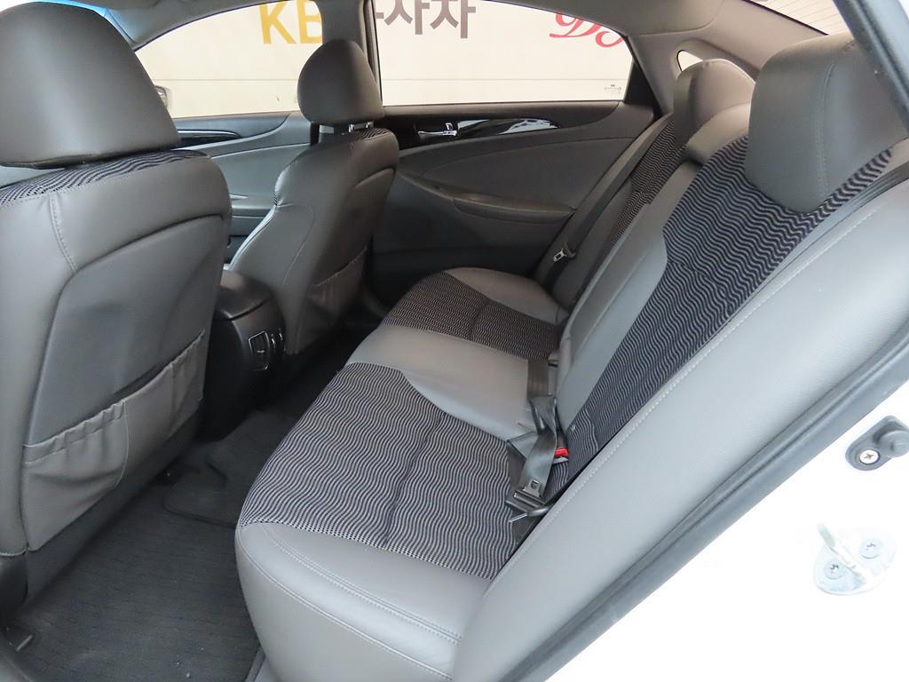 HYUNDAI Sonata - Vista 6