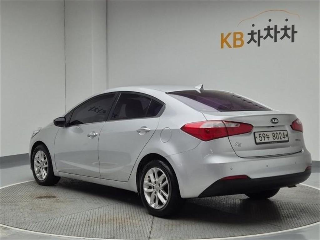 KIA K3 - Vista 3