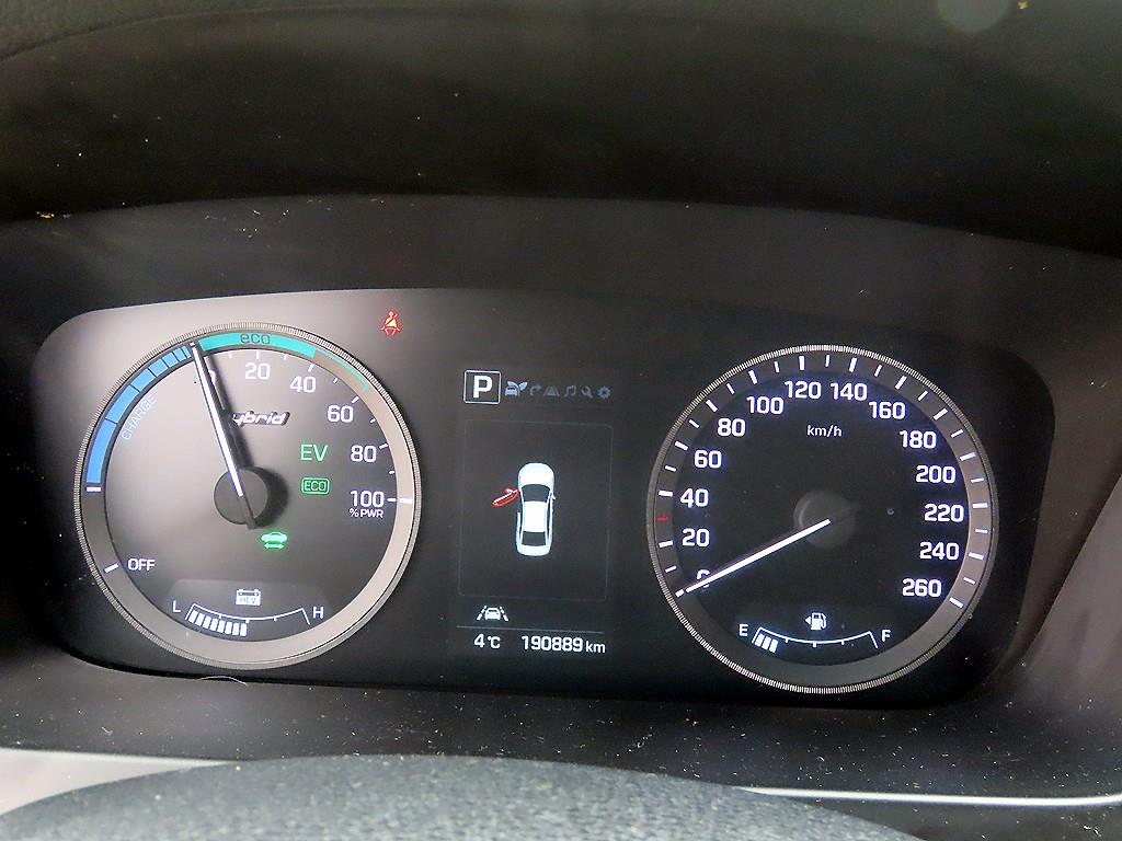 HYUNDAI Sonata - Vista 9