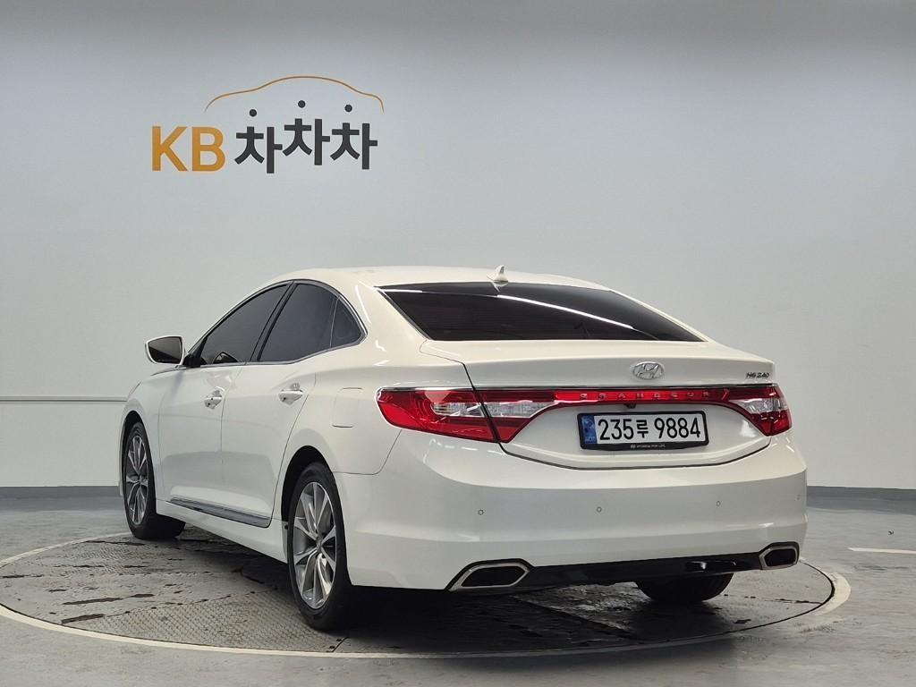 HYUNDAI Grandeur - Vista 2