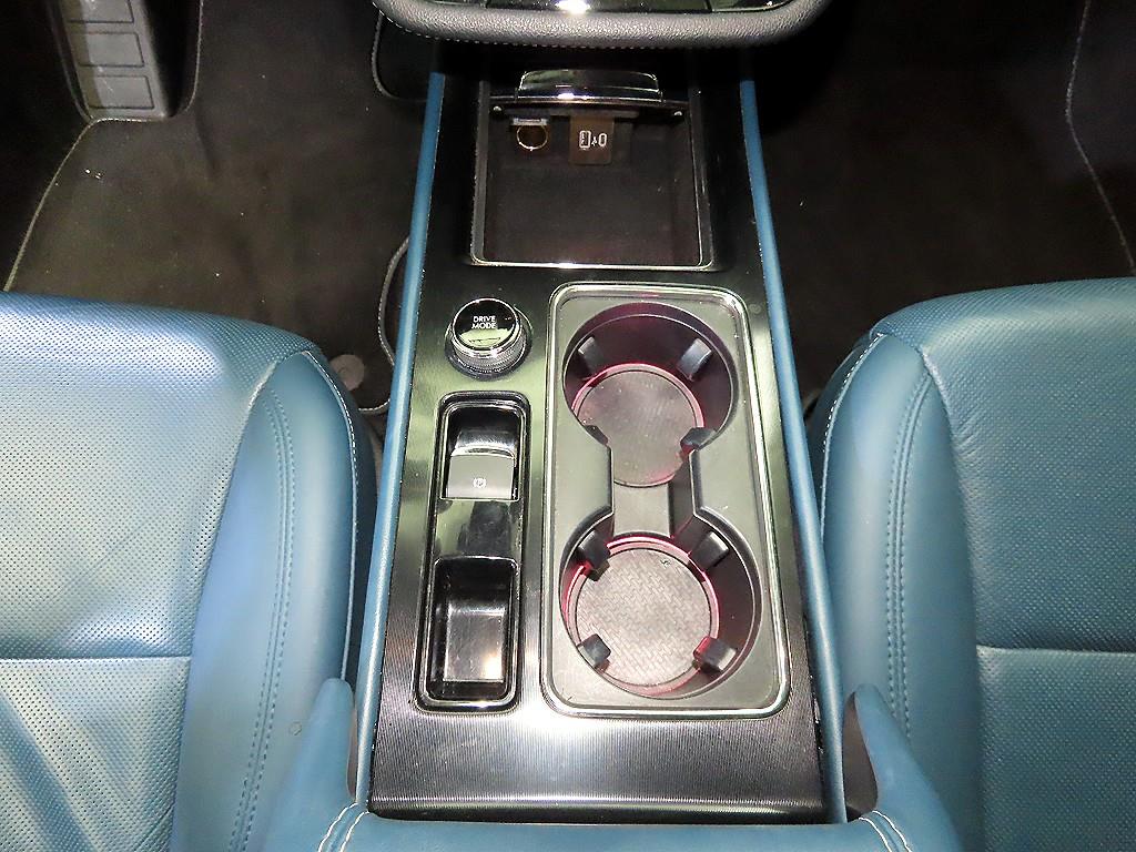 Lincoln Corsair - Vista 12