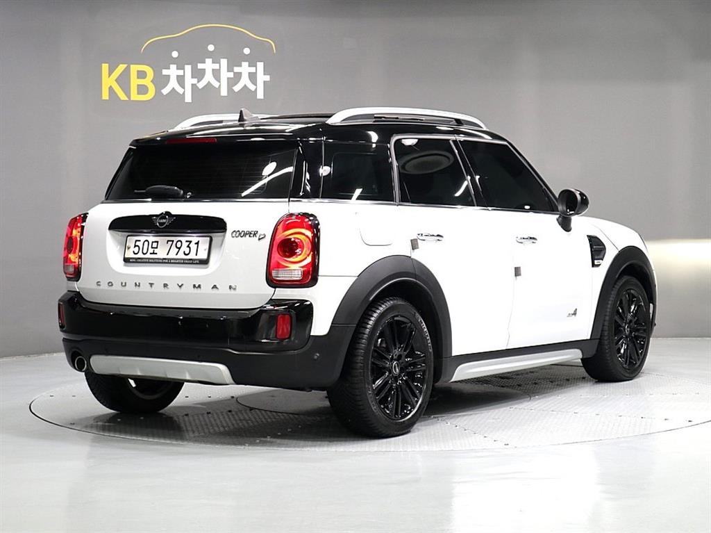 Mini Countryman - Vista 4