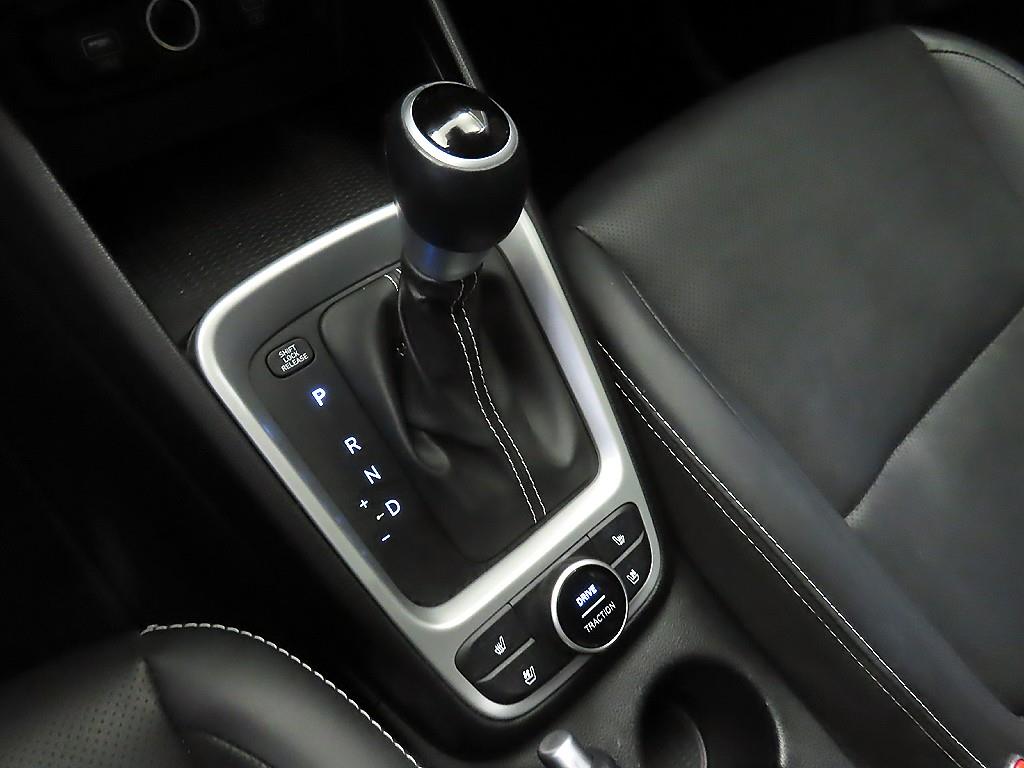 HYUNDAI Venue - Vista 12