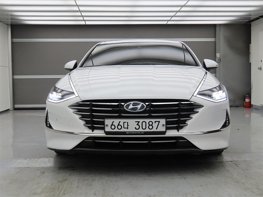 HYUNDAI Sonata - Vista 2