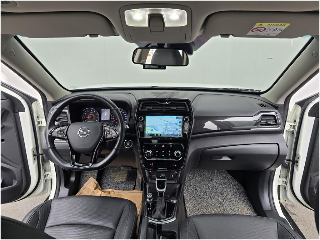 Ssangyong Tivoli - Vista 8