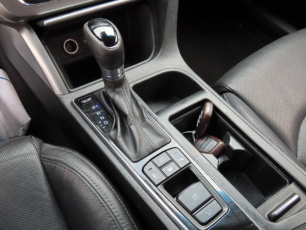 HYUNDAI Sonata - Vista 10