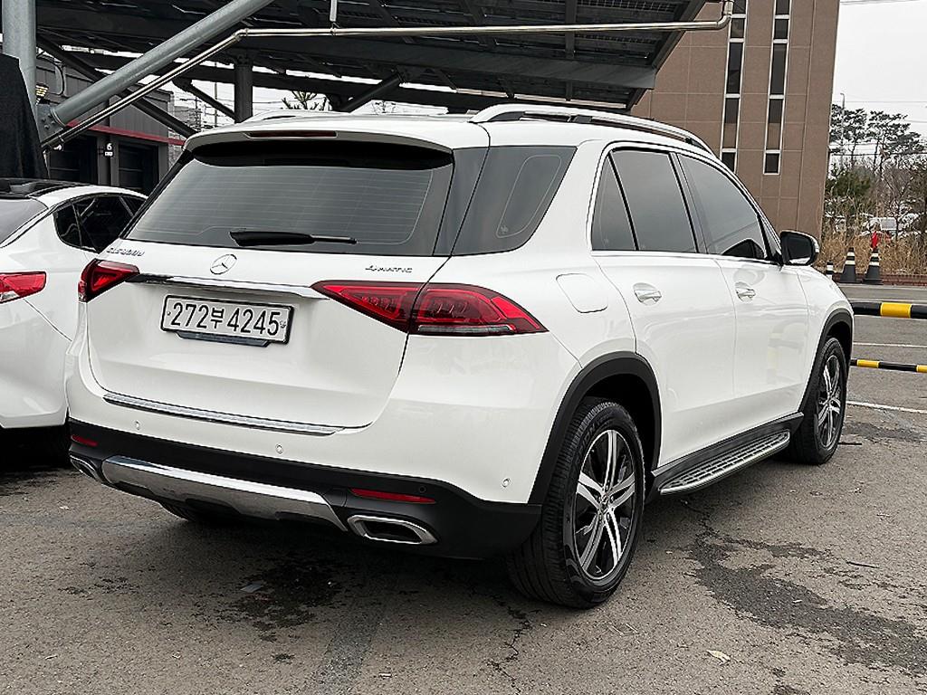 Mercedes Benz GLE Class - Vista 4