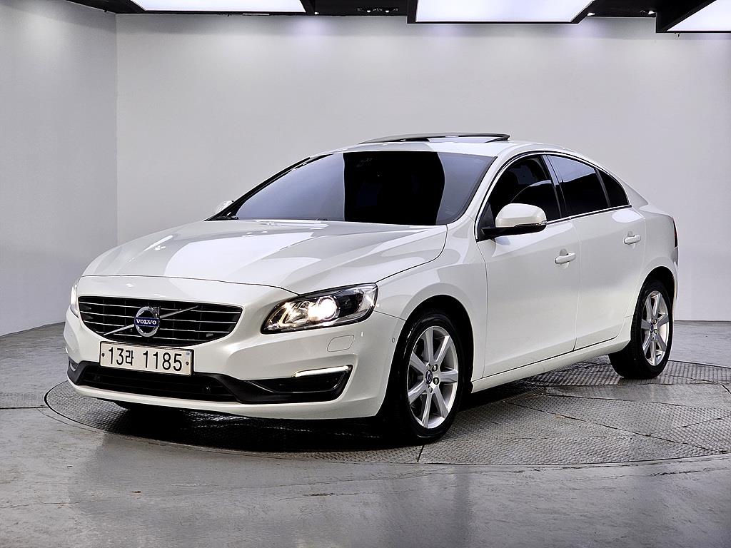 Volvo S60 2017 Blanco - Importación desde Corea - HF Imports Iquique - Foto 1