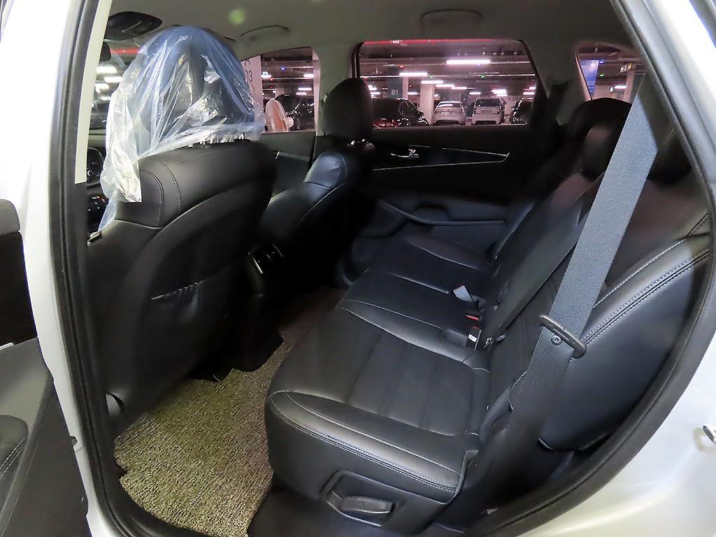 KIA Sorento - Vista 7