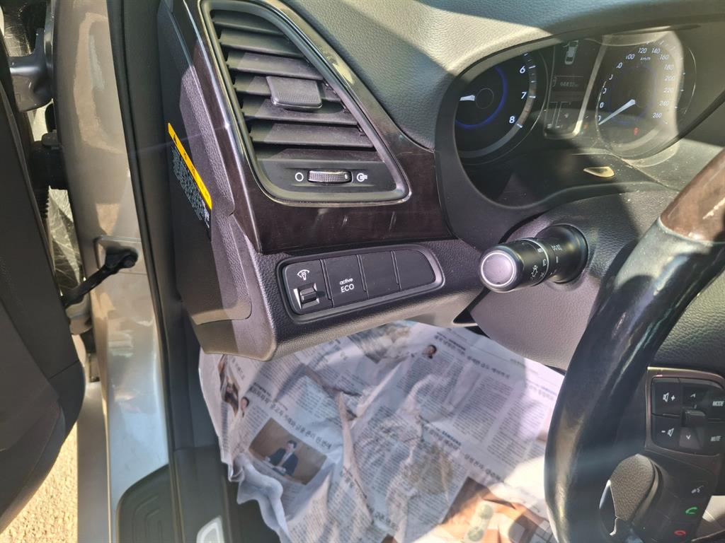 HYUNDAI Grandeur - Vista 12