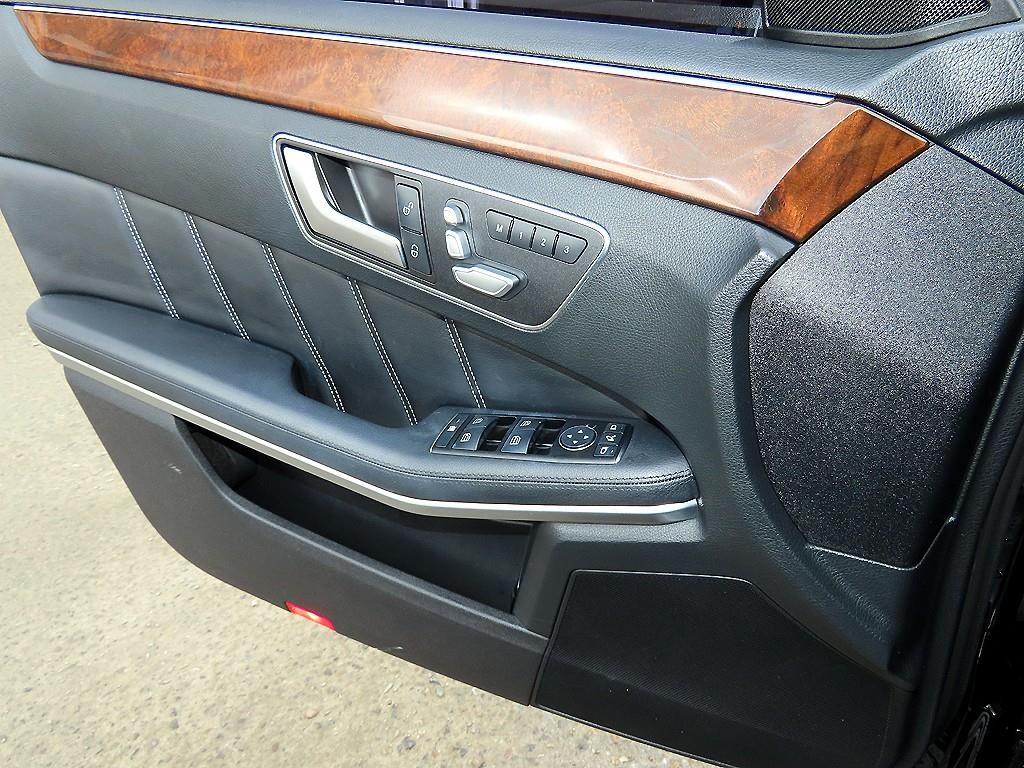 Mercedes Benz E class - Vista 12