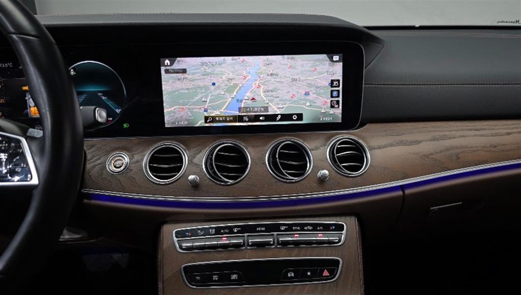 Mercedes Benz E class 2023 Negro - Importación desde Corea - HF Imports Iquique - Foto 14