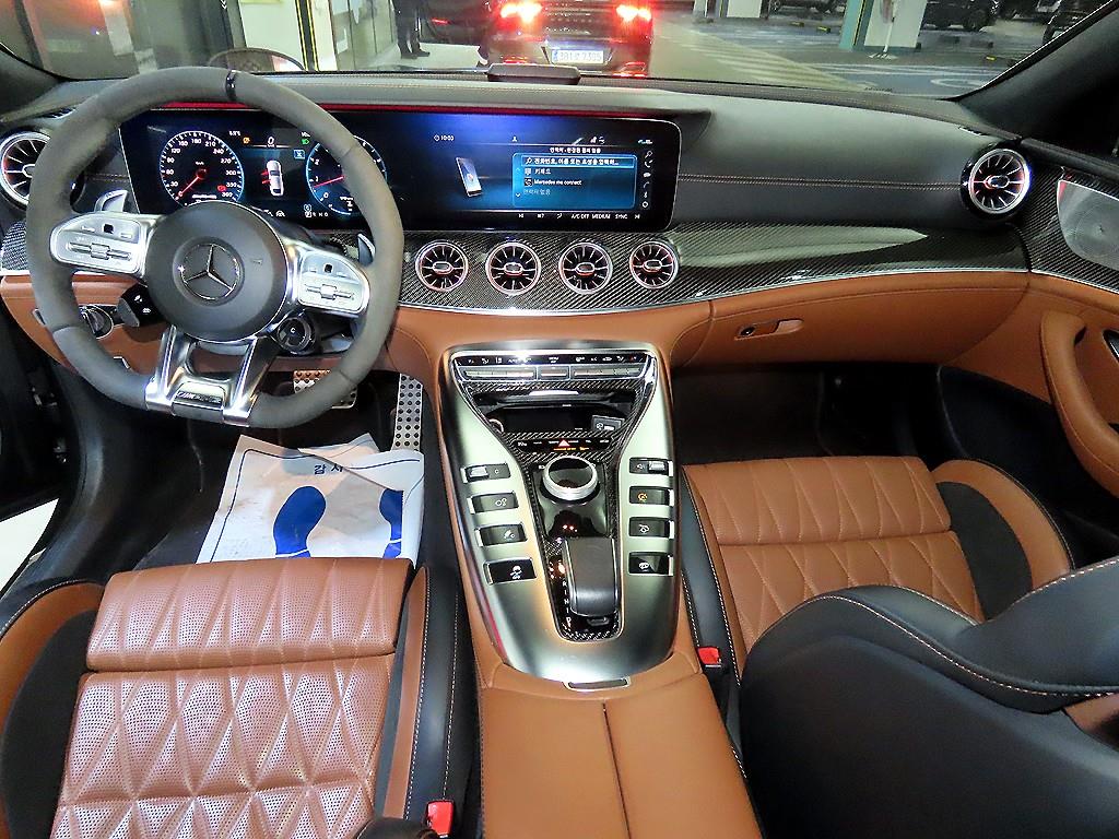 Mercedes Benz AMG GT - Vista 10