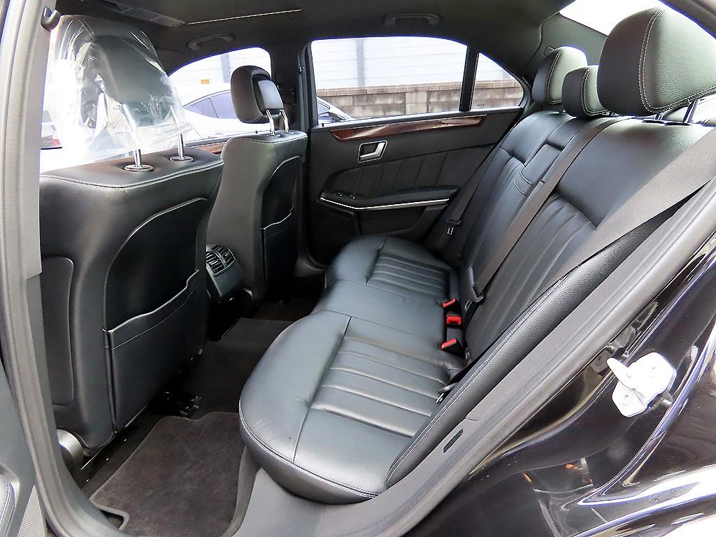 Mercedes Benz E class - Vista 6